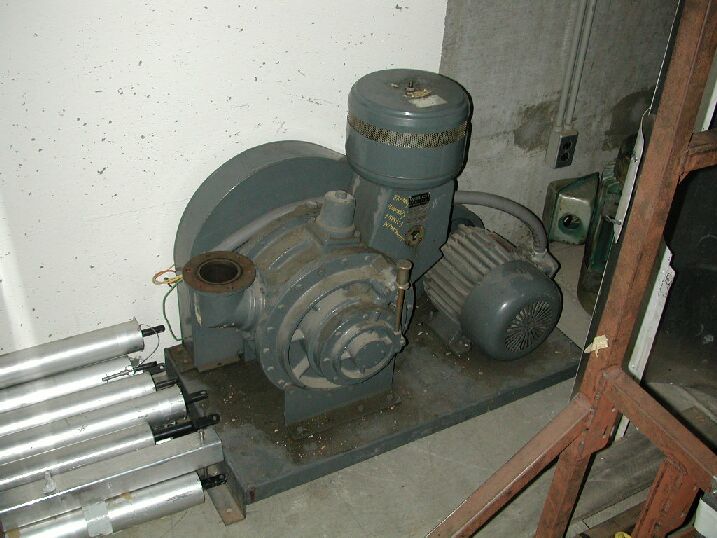 Vacuum Pump Image #01><br>
<br>
<hr noshade color=