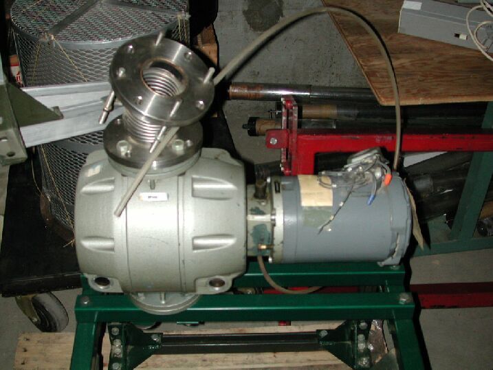 Roots Pump with Frame Image #01><br>
<br>
<hr noshade color=
